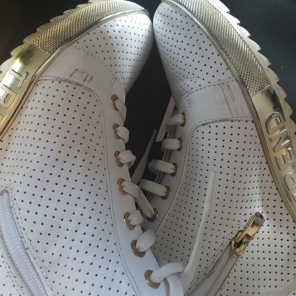 Rouge À Lèvre Trend Leather Wedge Bootie - Picture 14 of 14